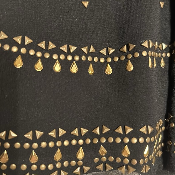 Black skirt with gold embellishments - Picture 3 of 5